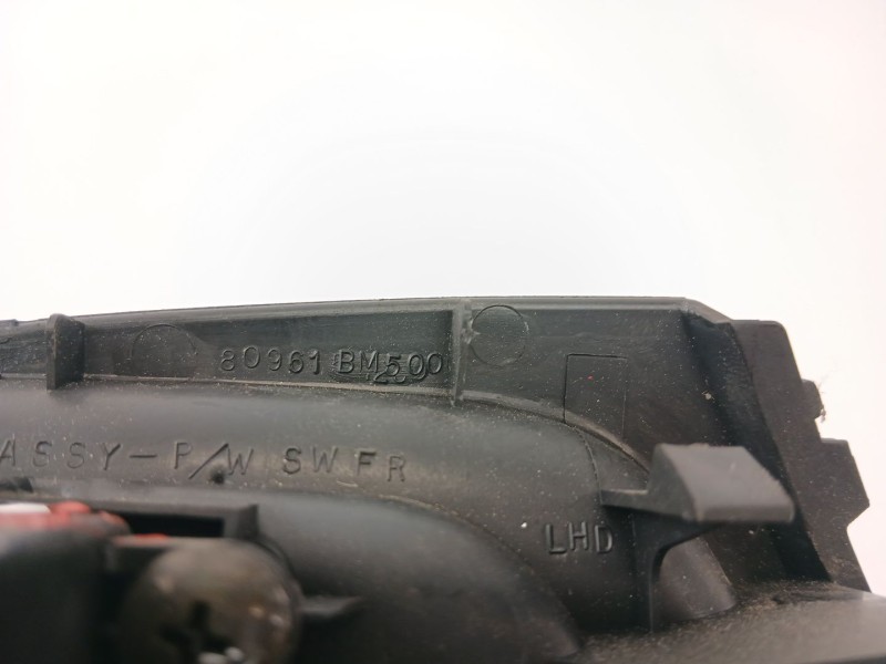 Recambio de mando elevalunas delantero izquierdo para nissan almera ii (n16) 2.2 dci referencia OEM IAM 80961BM500  