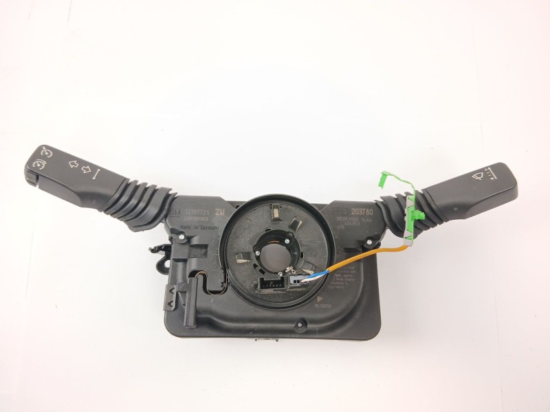 Recambio de mando volante para opel astra h (a04) 1.9 cdti (l48) referencia OEM IAM 13197721  