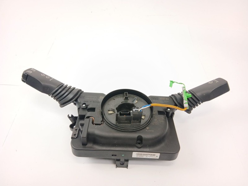 Recambio de mando volante para opel astra h (a04) 1.9 cdti (l48) referencia OEM IAM 13197721  