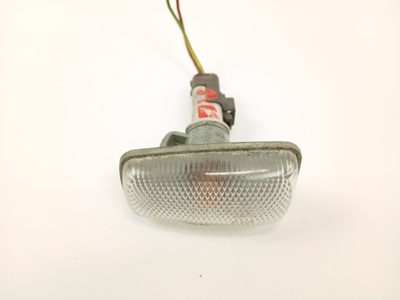 Recambio de piloto lateral derecho para peugeot 406 (8b) 2.0 hdi 110 referencia OEM IAM   