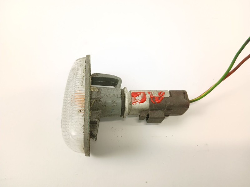 Recambio de piloto lateral derecho para peugeot 406 (8b) 2.0 hdi 110 referencia OEM IAM   