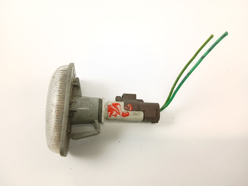 Recambio de piloto lateral izquierdo para peugeot 406 (8b) 2.0 hdi 110 referencia OEM IAM   