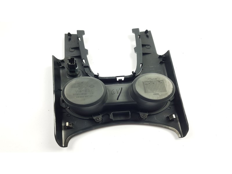 Recambio de consola central para peugeot 205 berlina 1.7 dt referencia OEM IAM 9685358777 7591 P9 