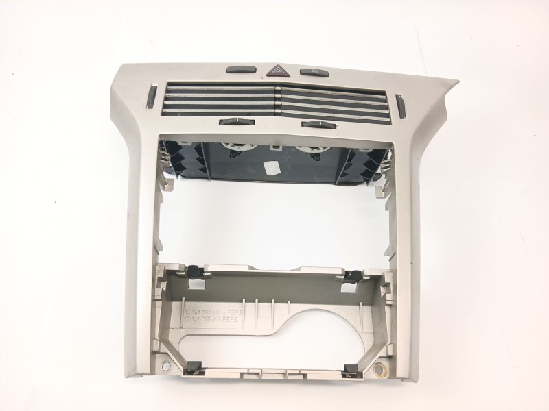 Recambio de consola central para opel astra h station wagon (a04) 1.9 cdti (l35) referencia OEM IAM 13141091  