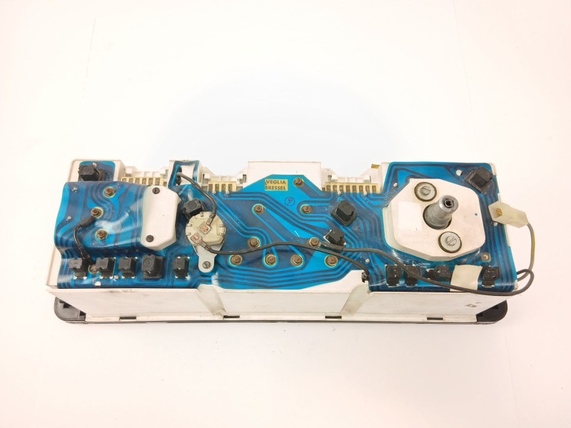 Recambio de cuadro instrumentos para seat 131 (131a) 2.4 diesel referencia OEM IAM   