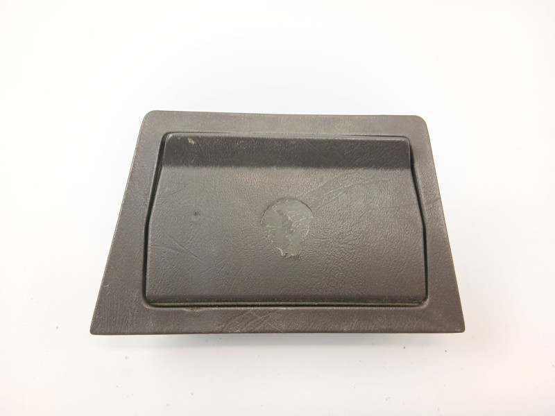Recambio de cenicero para seat 131 (131a) 2.4 diesel referencia OEM IAM   