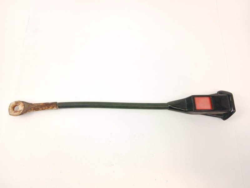 Recambio de enganche cinturon seguridad delantero derecho para seat 131 (131a) 2.4 diesel referencia OEM IAM   