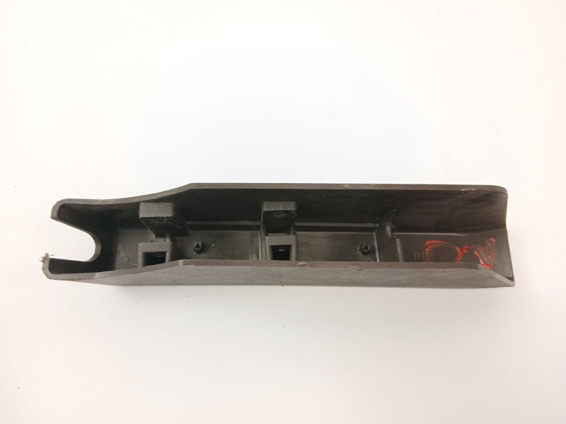 Recambio de moldura para seat 131 (131a) 2.4 diesel referencia OEM IAM   