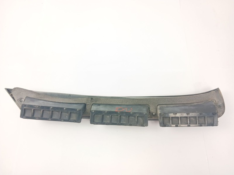 Recambio de moldura para seat 131 (131a) 2.4 diesel referencia OEM IAM   