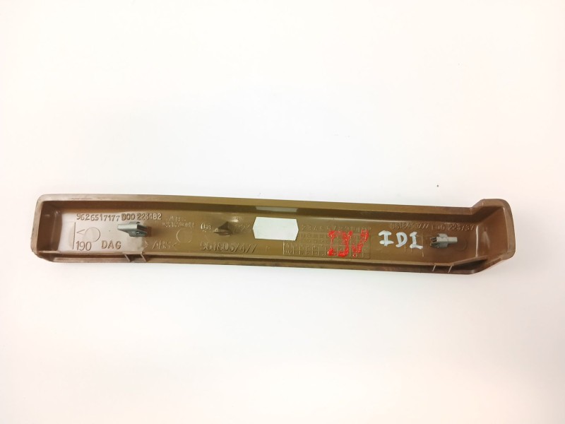 Recambio de moldura para peugeot 406 (8b) 2.0 hdi 110 referencia OEM IAM 9618037477  