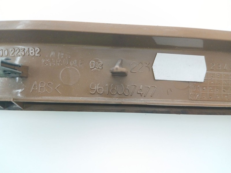 Recambio de moldura para peugeot 406 (8b) 2.0 hdi 110 referencia OEM IAM 9618037477  
