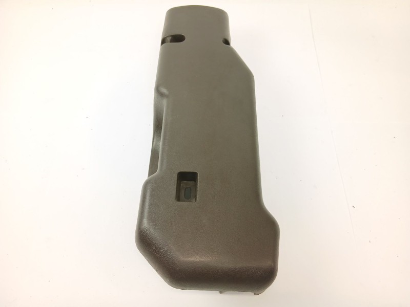 Recambio de moldura para seat 131 (131a) 2.4 diesel referencia OEM IAM   