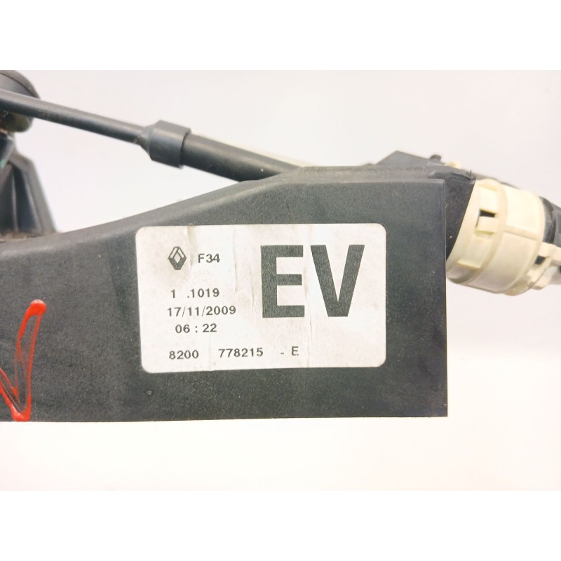 Recambio de palanca cambio para renault megane ii (bm0/1_, cm0/1_) 1.9 dci referencia OEM IAM 8200778215  
