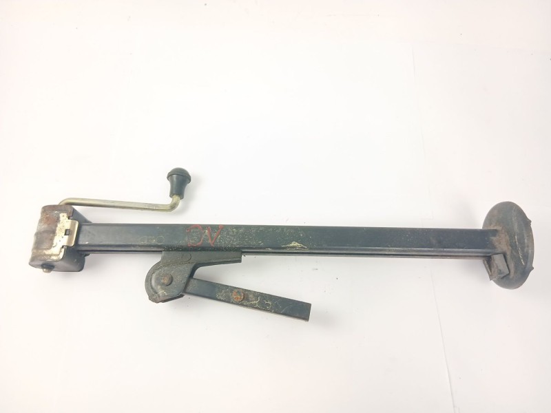 Recambio de gato para seat 131 (131a) 2.4 diesel referencia OEM IAM   