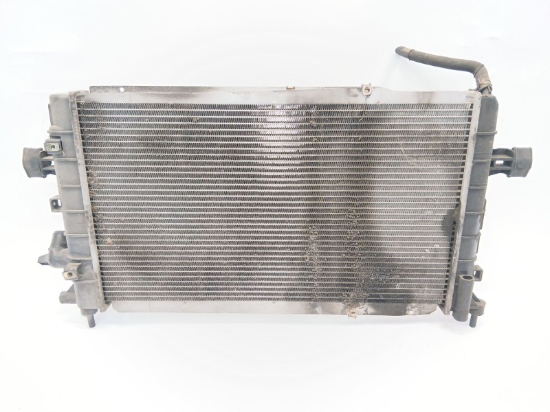 Recambio de radiador agua para opel astra h station wagon (a04) 1.9 cdti (l35) referencia OEM IAM 37002364  