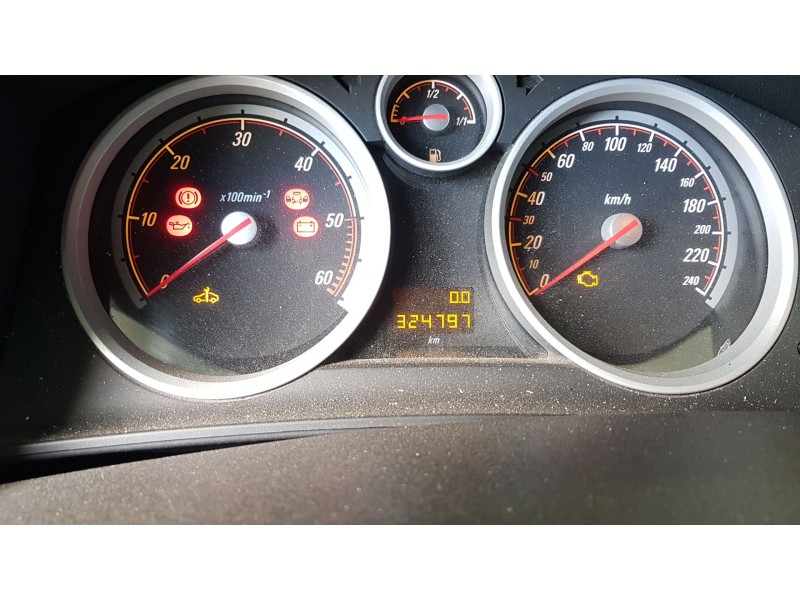 opel astra h gtc (a04) del año 2006