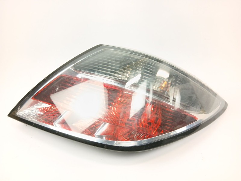 Recambio de piloto trasero derecho para opel astra h gtc (a04) 1.9 cdti (l08) referencia OEM IAM 24451834  