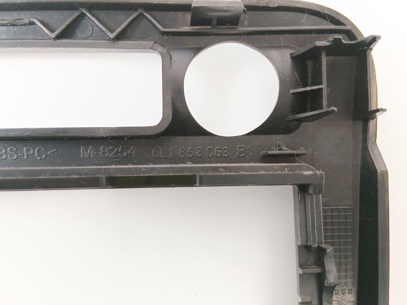 Recambio de consola central para seat ibiza iii (6l1) 1.9 tdi referencia OEM IAM 6L1858063  