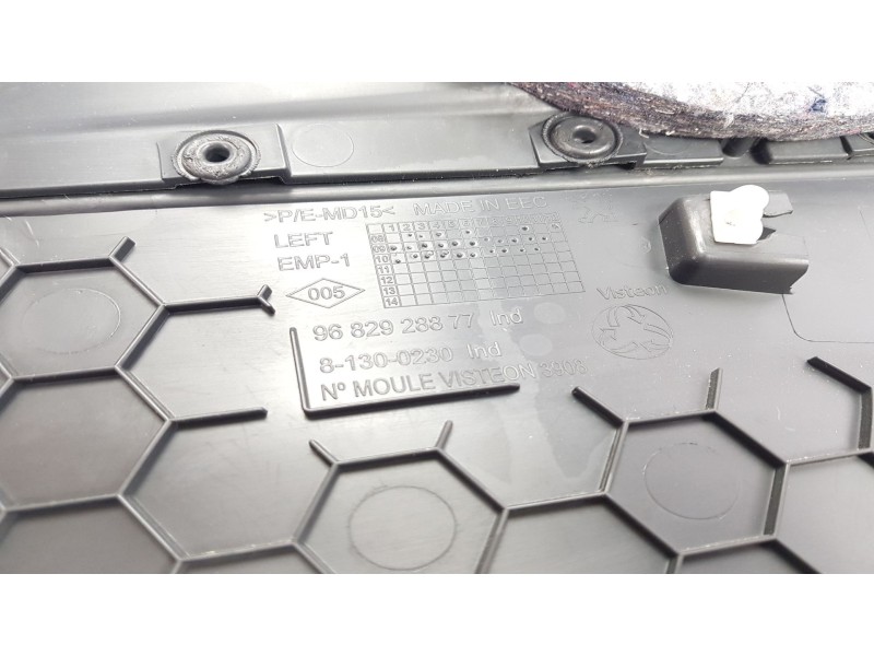 Recambio de moldura para peugeot 3008 1.6 hdi fap referencia OEM IAM 9682928877 7591 Q7 