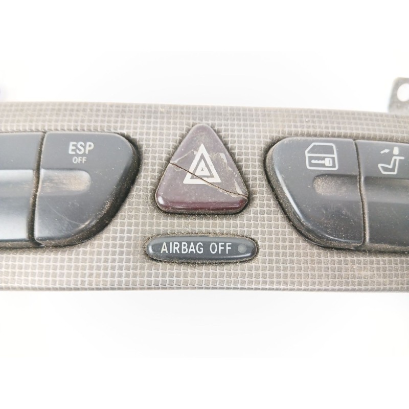 Recambio de consola central para mercedes-benz clase c (w203) c 220 cdi (203.006) referencia OEM IAM A2036807439  