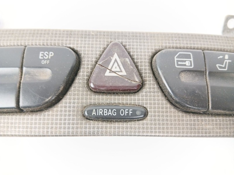 Recambio de consola central para mercedes-benz clase c (w203) c 220 cdi (203.006) referencia OEM IAM A2036807439  