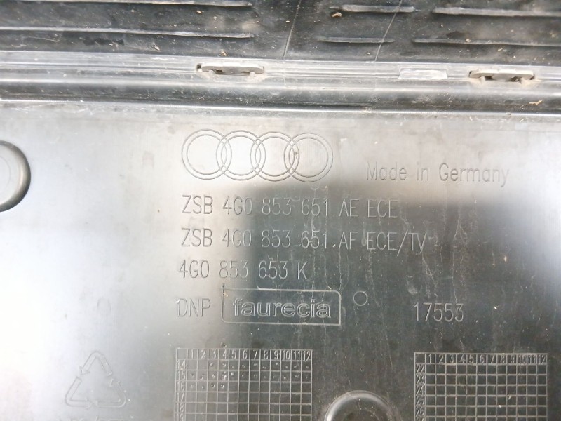 Recambio de rejilla delantera para  referencia OEM IAM 4G0853651  