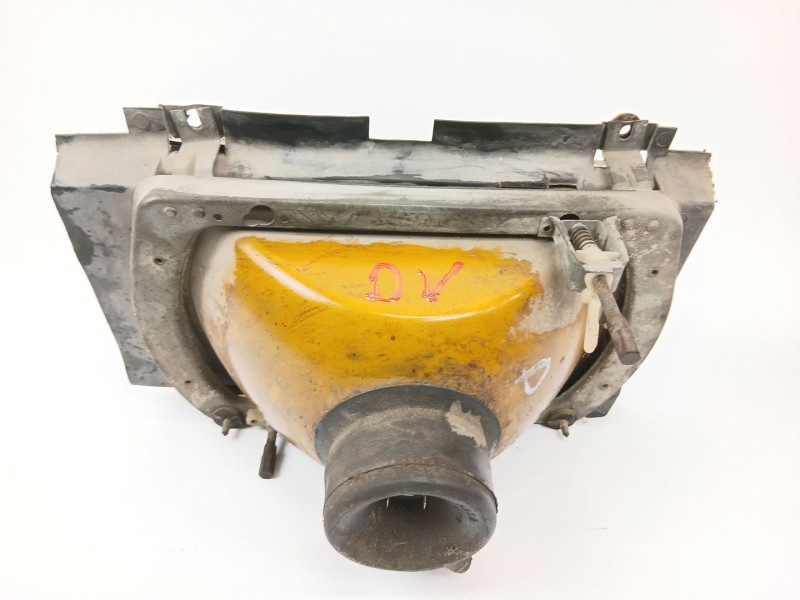 Recambio de faro derecho para seat 131 (131a) 2.4 diesel referencia OEM IAM   