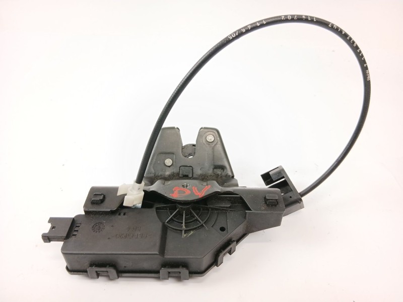 Recambio de cerradura maletero / porton para bmw 3 (e90) 320 d referencia OEM IAM 8196401  