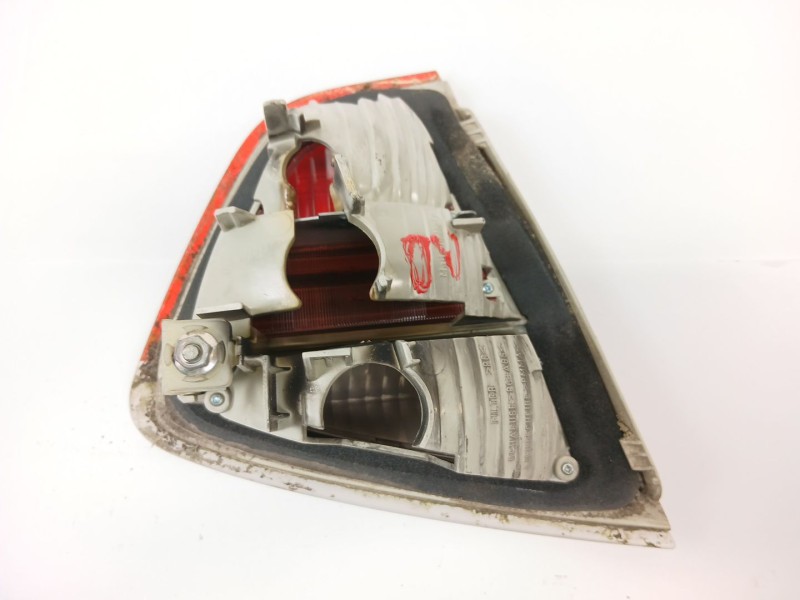 Recambio de piloto trasero derecho interior para bmw 3 (e90) 320 d referencia OEM IAM 6937460  