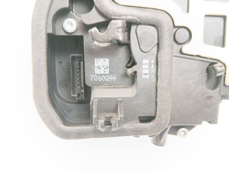 Recambio de cerradura puerta trasera derecha para bmw 3 (e90) 320 d referencia OEM IAM 7060296  