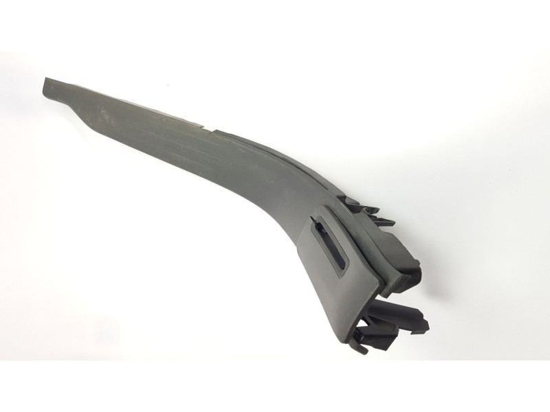 Recambio de molduras traseras para peugeot 3008 1.6 hdi fap referencia OEM IAM 9670438577 9016 RD 