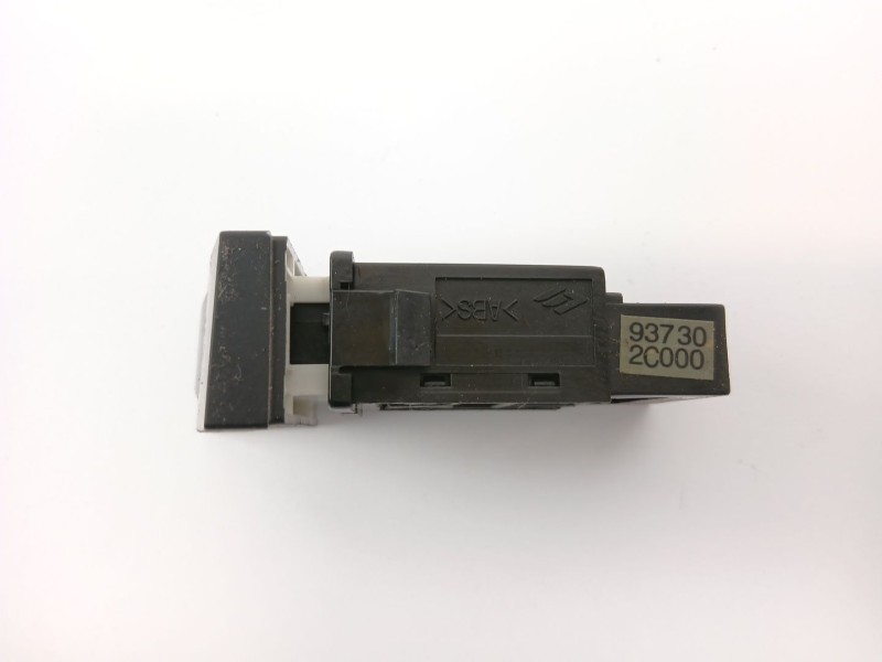 Recambio de boton antiniebla para hyundai coupe ii (gk) 1.6 16v referencia OEM IAM 937302C000  