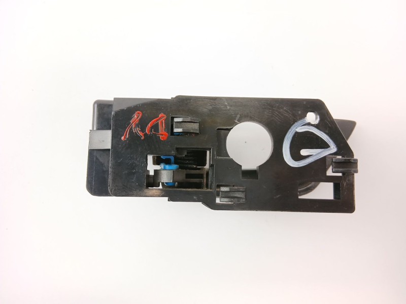 Recambio de maneta interior delantera derecha para hyundai coupe ii (gk) 1.6 16v referencia OEM IAM 826202C000  
