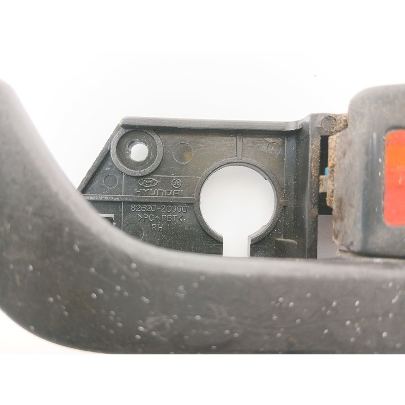 Recambio de maneta interior delantera derecha para hyundai coupe ii (gk) 1.6 16v referencia OEM IAM 826202C000  