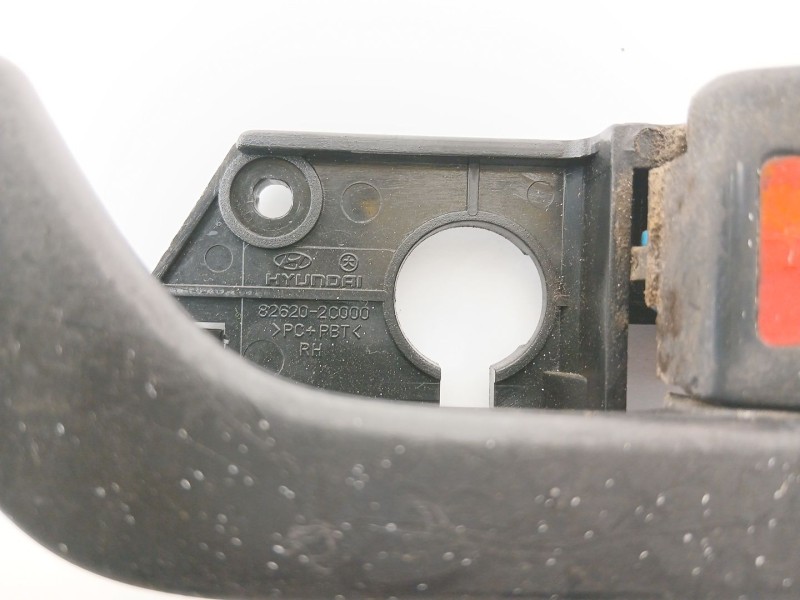 Recambio de maneta interior delantera derecha para hyundai coupe ii (gk) 1.6 16v referencia OEM IAM 826202C000  