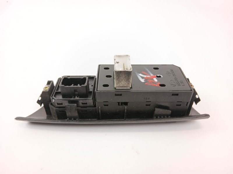 Recambio de mando elevalunas delantero izquierdo para hyundai coupe ii (gk) 1.6 16v referencia OEM IAM 935702C500  
