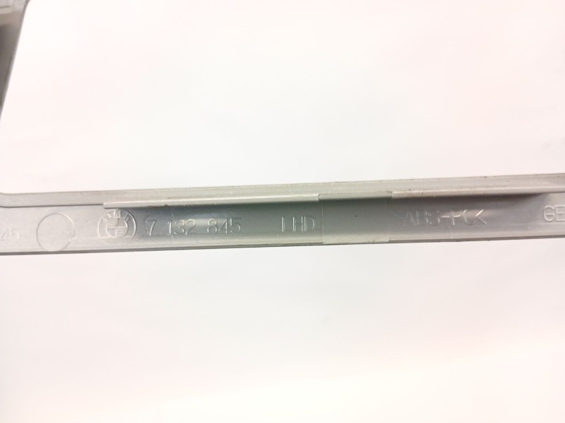 Recambio de moldura para bmw 3 (e90) 320 d referencia OEM IAM 7132845  