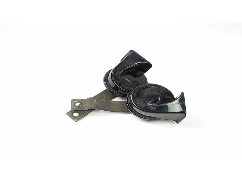 Recambio de claxon para nissan primera berlina (p12) hatchback 1.9 dci referencia OEM IAM E9703881157  