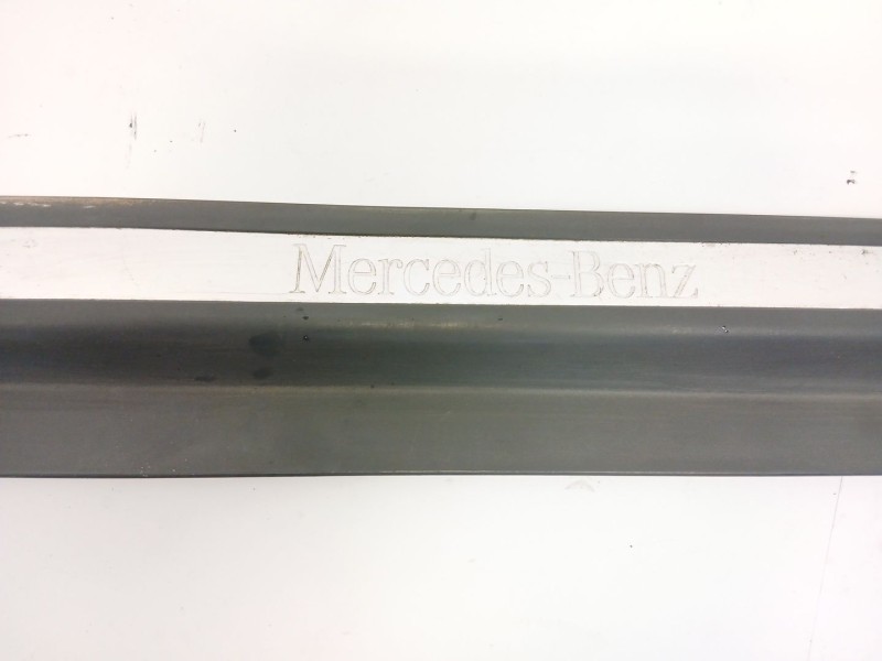 Recambio de moldura para mercedes-benz clase c (w203) c 220 cdi (203.006) referencia OEM IAM 2036800835  