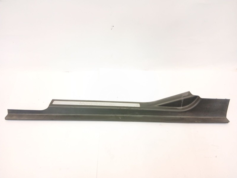 Recambio de moldura para mercedes-benz clase c (w203) c 220 cdi (203.006) referencia OEM IAM 2036800735  