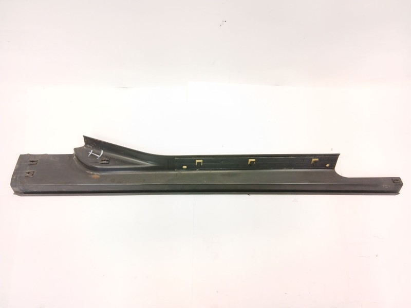 Recambio de moldura para mercedes-benz clase c (w203) c 220 cdi (203.006) referencia OEM IAM 2036800735  