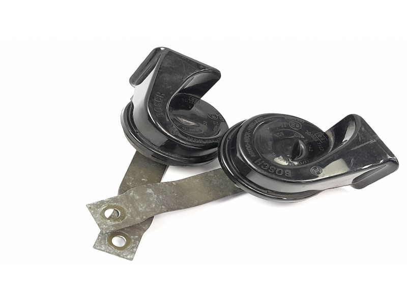 Recambio de claxon para nissan primera berlina (p12) hatchback 1.9 dci referencia OEM IAM E9703881157  
