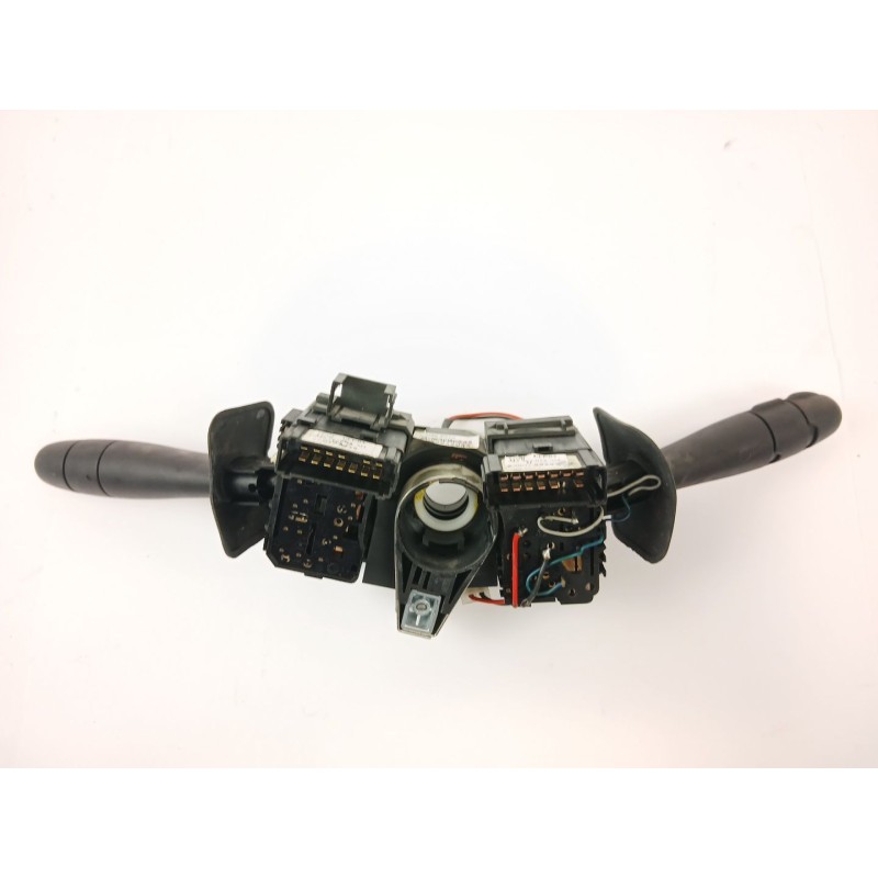 Recambio de mando volante para renault kangoo express (fc0/1_) 1.5 dci (fc07, fc1r) referencia OEM IAM 8200379529  