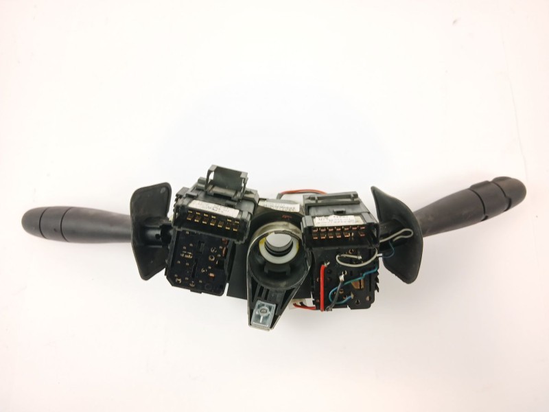 Recambio de mando volante para renault kangoo express (fc0/1_) 1.5 dci (fc07, fc1r) referencia OEM IAM 8200379529  