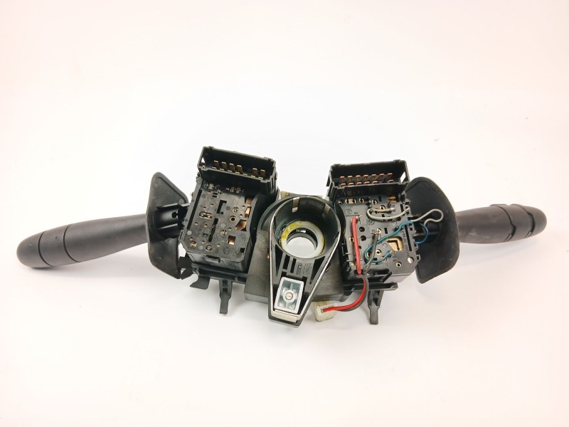 Recambio de mando volante para renault kangoo express (fc0/1_) 1.5 dci (fc07, fc1r) referencia OEM IAM 8200379529  