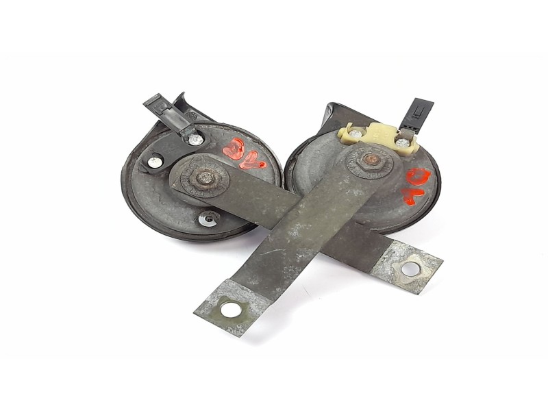Recambio de claxon para nissan primera berlina (p12) hatchback 1.9 dci referencia OEM IAM E9703881157  