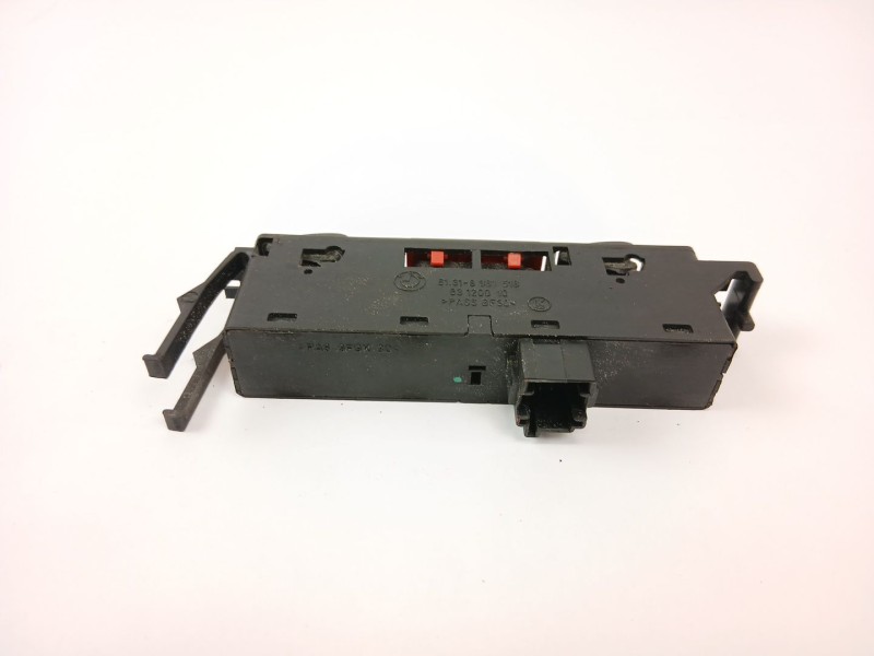Recambio de mando elevalunas delantero izquierdo para bmw 3 (e46) 320 i referencia OEM IAM 61318381518  