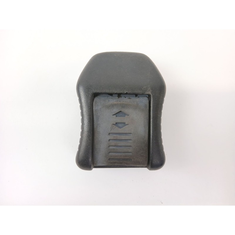 Recambio de enganche cinturon seguridad delantero para ford sierra ii (gbg, gb4) 2.0 i referencia OEM IAM   