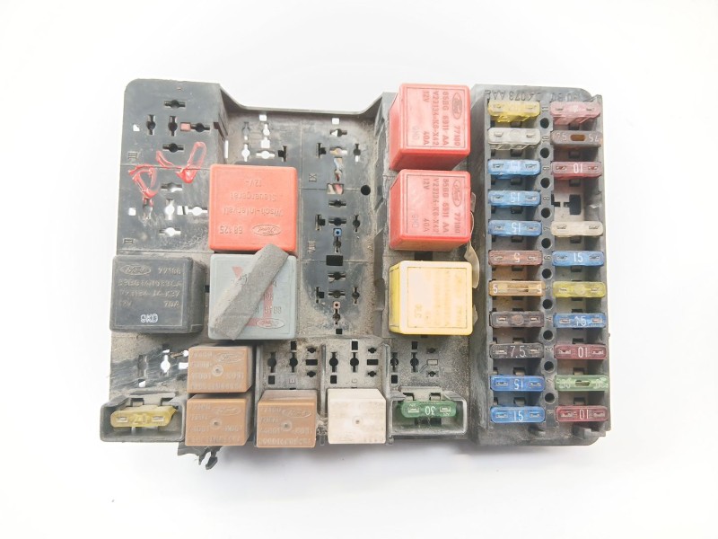 Recambio de caja reles / fusibles para ford sierra ii (gbg, gb4) 2.0 i referencia OEM IAM 90BG14A073AA  