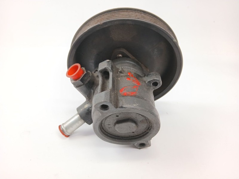 Recambio de bomba direccion para ford sierra ii (gbg, gb4) 2.0 i referencia OEM IAM 88WF3A733  